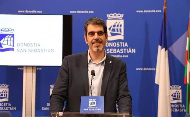 El alcalde de San Sebastián, Eneko Goia, en la rueda de prensa