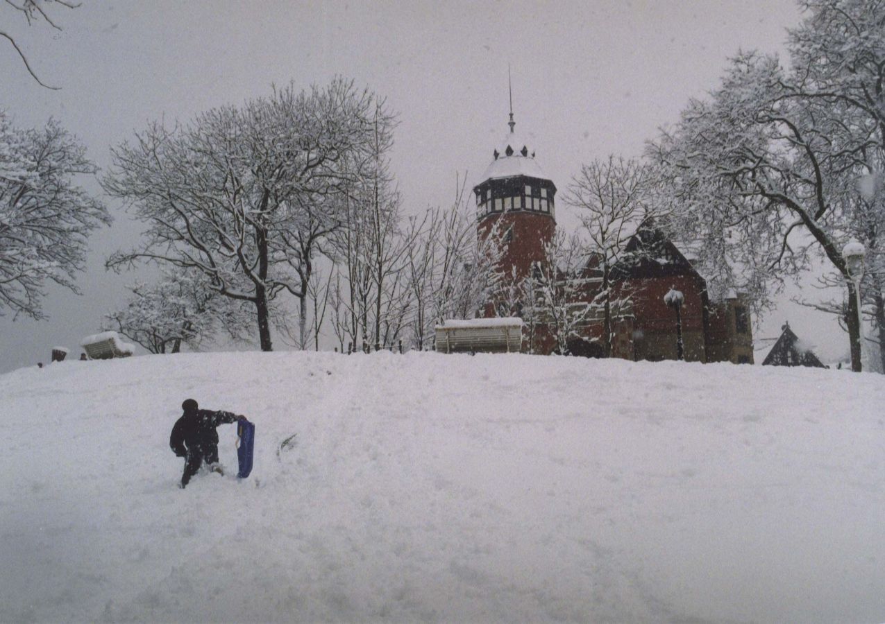 A primeras horas de la mañana del 20 de febrero de 1996 la nieve comenzó a caer sobre San Sebastián. Todo empeoró al día siguiente