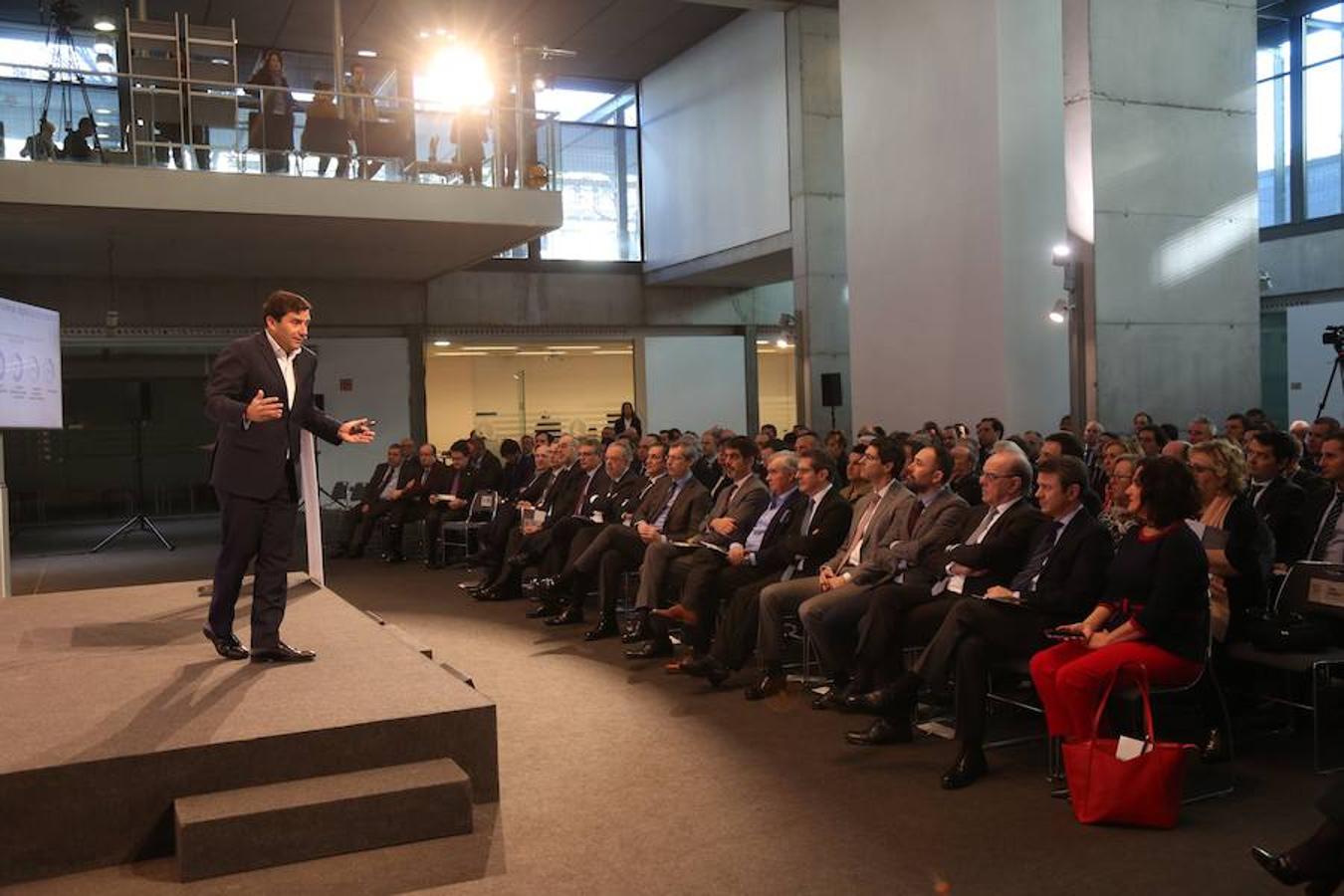 A la jornada ha asistido una nutrida representación de la vida económica y empresarial guipuzcoana y vasca