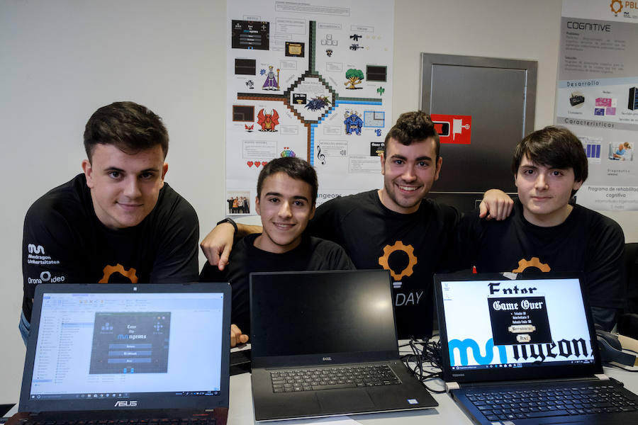 La Escuela Politécnica Superior de Mondragon Unibertsitatea, en colaboración con Orona Fundazioa, ha organizado este miércoles una jornada en Hernani donde se han expuesto 27 de los 446 proyectos reales de ingeniería desarrollados por más de 2.200 estudiantes, siguiendo el método Project Based Learning, basado en la resolución de problemas bajo la supervisión de tutores y que supone un método de aprendizaje pionero en el Estado.