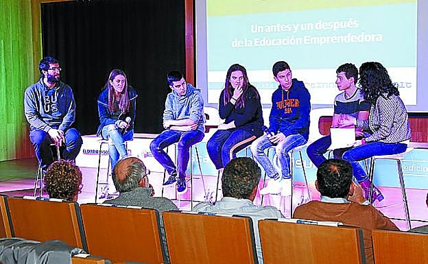 Tutor y alumnos de Urretxu-Zumarraga Ikastola.