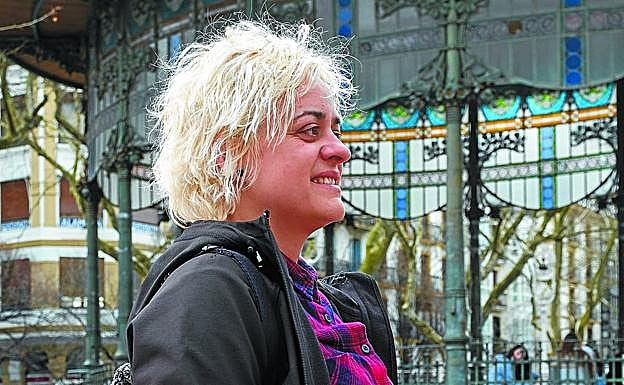 Ana Txurruka volvió hoy al quiosco donde ayer vivió momentos emocionantes.