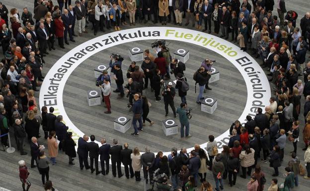 Urkullu, en el homenaje a las víctimas: «No sabemos si ETA hará autocrítica, pero nosotros sí»