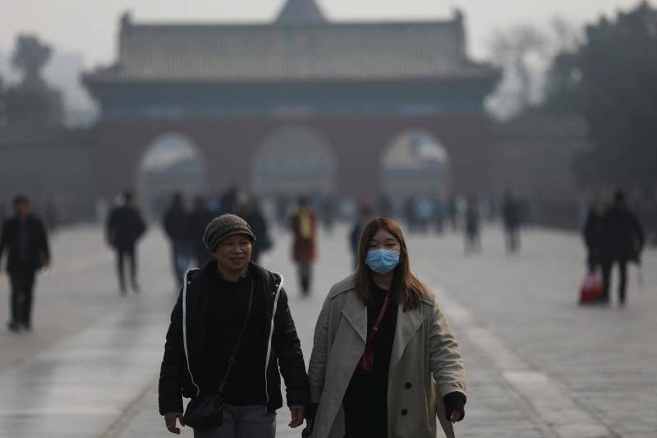 Las autoridades de Pekín han emitido una alerta naranja, la segunda más alta, a partir de hoy debido a los altos niveles de contaminación previstos en la ciudad hasta el próximo 14 de marzo. 