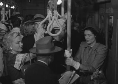 Imagen secundaria 1 - Thelma Ritter, Richard Widmark y Jean Peters en diversas escenas de 'Manos peligrosas' (1953).