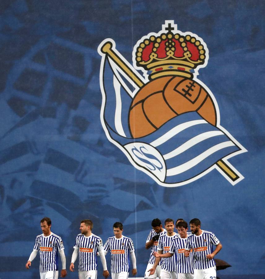 Partido bajo la lluvia en Anoeta entre la Real Sociedad y el Getafe