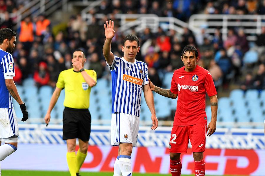 Partido bajo la lluvia en Anoeta entre la Real Sociedad y el Getafe