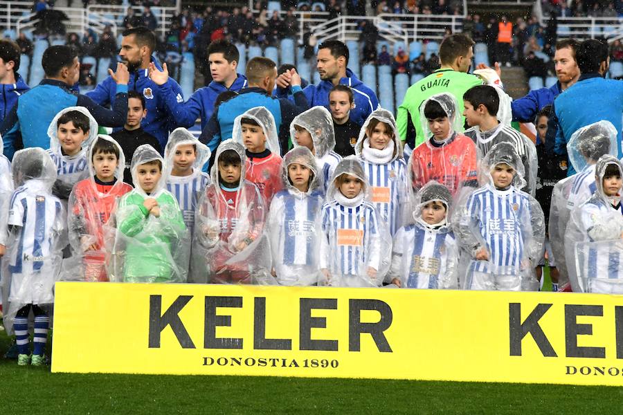 Partido bajo la lluvia en Anoeta entre la Real Sociedad y el Getafe