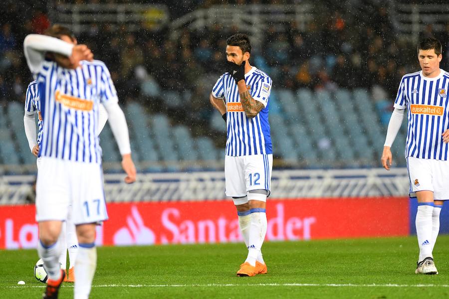 Partido bajo la lluvia en Anoeta entre la Real Sociedad y el Getafe