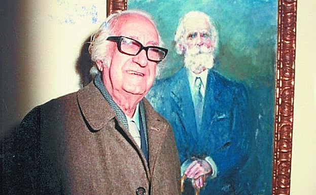 El pintor irunés Bernardino Bienabe Artia en 1983, con el cuadro de León Iruretagoyena que donó al Ayuntamiento. Una de las obras de Bienabe Artia que Perujo ha legado a la ciudad.