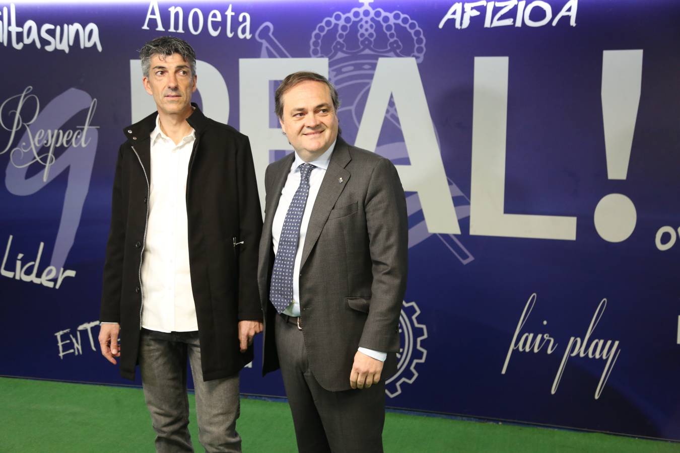 Imanol Alguacil ha sido presentado como nuevo entrenador de la Real Sociedad, sustituyendo de este modo a Eusebio Sacristán. Mikel Labaka será su segundo entrenador.