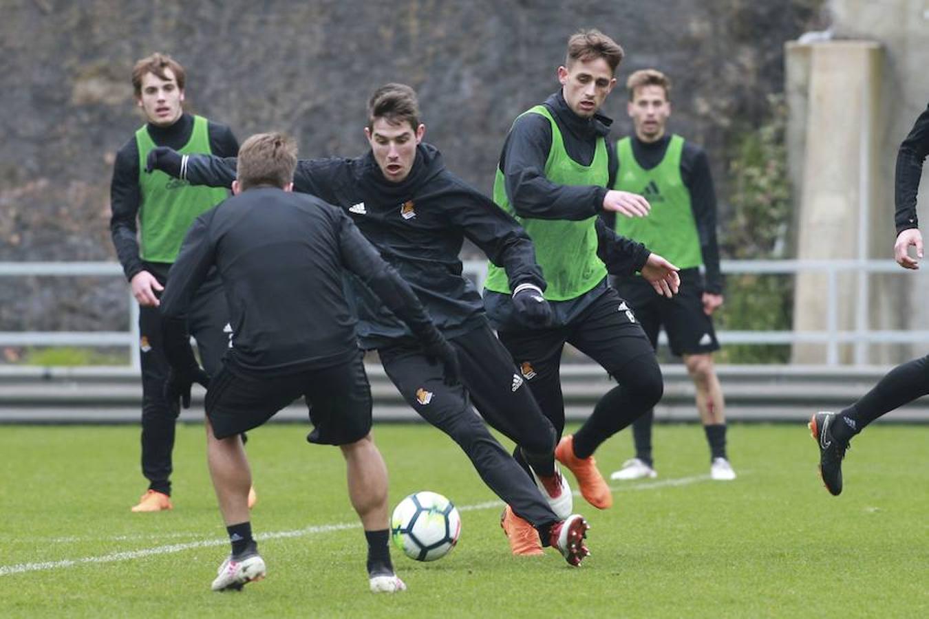 Eusebio y Loren han acudido a las instalaciones antes de la sesión para despedirse de la plantilla