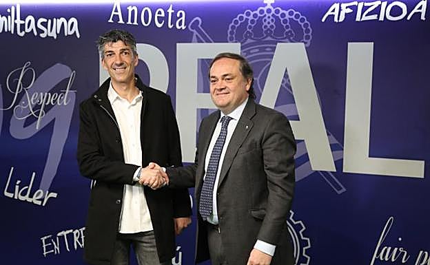 Aperribay durante la presentación de Imanol como nuevo entrenador de la Real Socieda. 