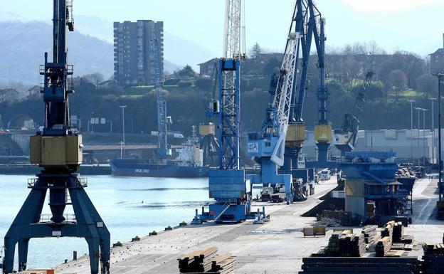 Retenido en Pasaia un pesquero francés por infringir la normativa sobre declaración de capturas