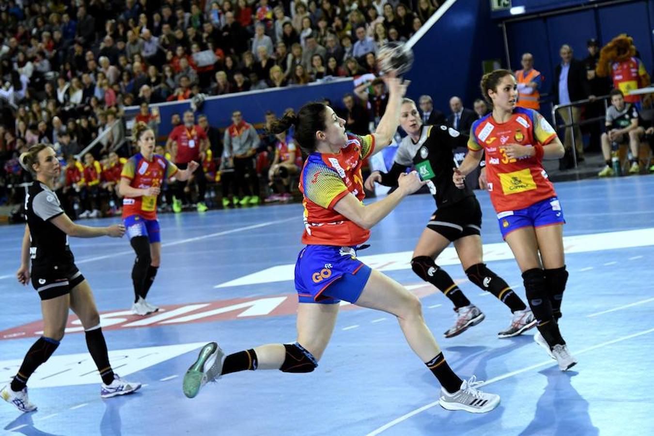 España vence por cuatro goles (27-23) al combinado germano en un Gasca abarrotado