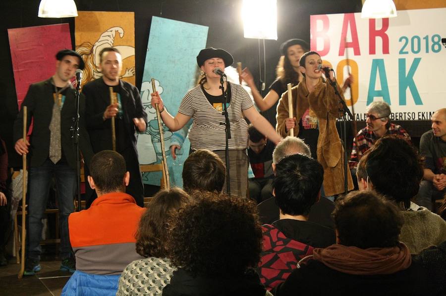 Ia 200 lagunen aurrean aritu ziren finalera iritsitako taldeak. Leitzarrak nagusitu ziren azkenean, baina denak izan ziren garaile