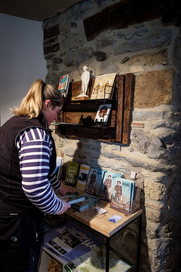 El éxito de la película lleva a Altzo más visitantes. El pueblo potencia las rutas vinculadas al Gigante, con un nuevo centro de interpretación.