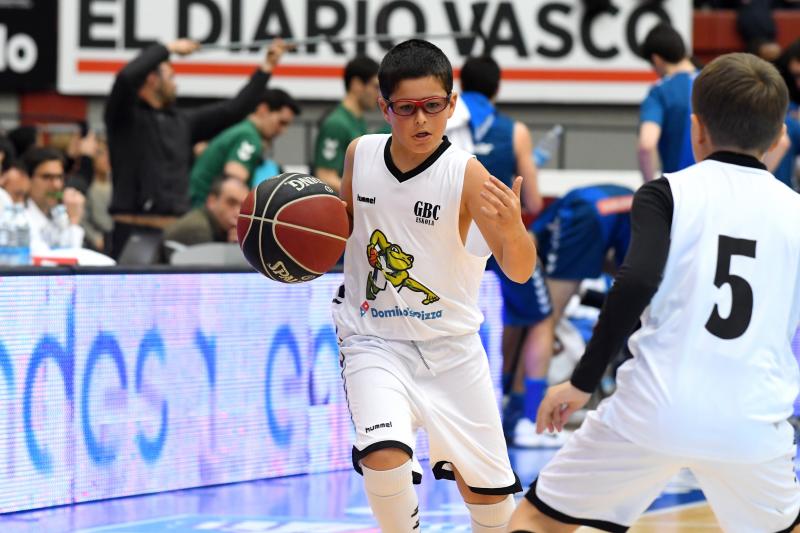 El Baskonia se lleva la victoria, 72-84. Los alaveses hacen valer su calidad para imponerse a un Gipuzkoa Basket que brilló en la primera mitad pero que tuvo que hincar la rodilla ante un rival superior.