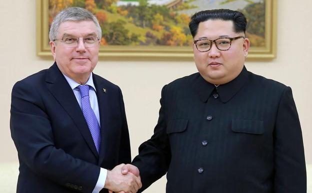 Thomas Bach y el presidente de Corea del Norte, Kim Jong Un. 