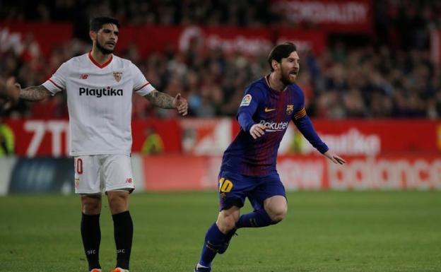 Leo Messi celebra el gol del empate en el Pizjuán.