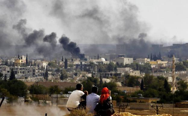Kobane hiria sutan, 2014ko urrian.