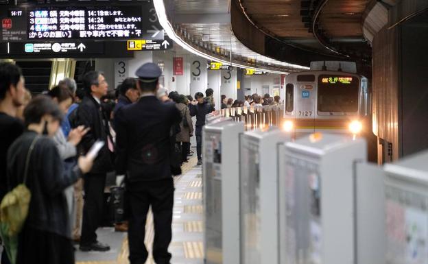 Estación de Tokio en que se escuchan las melodías de Minoru Mukaiya. 