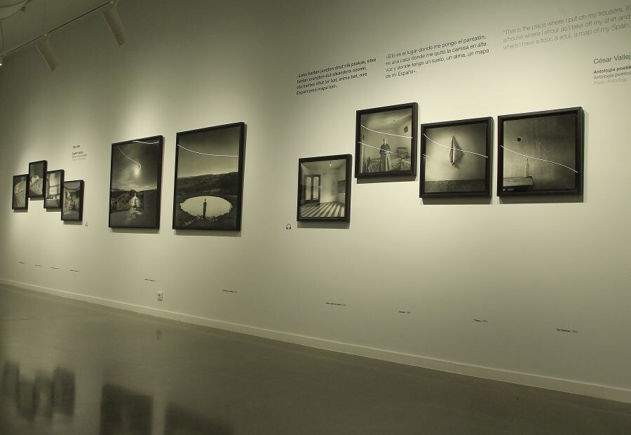 El fotógrafo madrileño Juan Manuel Castro viaja al pueblo natal de sus padres, Cespedosa de Tormes en la exposición que el espacio Artegunea de Kutxa en Tabakalera inaugura este viernes.