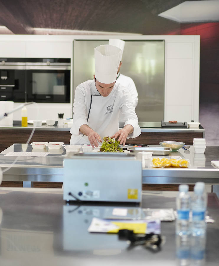 La investigación para la salud y la sostenibilidad, la innovación o el emprendizaje son ya parte integral de la gastronomía, tanto que el Basque Culinary Center ha pasado a integrar la Red Vasca de Ciencia, Tenología e Innovación.