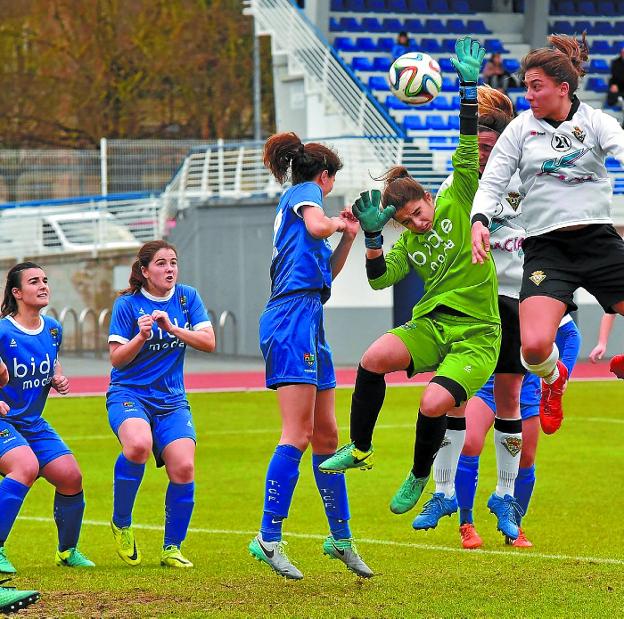 Imagen correspondiente a uno de los partidos disputados por el Liga Vasca Femenino. 