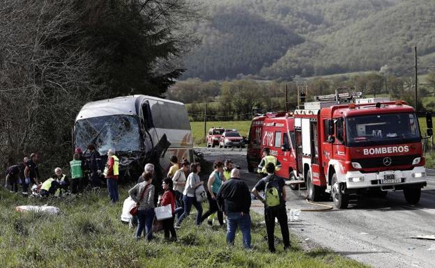 Dos personas han fallecido en un accidente ocurrido en la carretera N-121-A (Pamplona-Behovia).