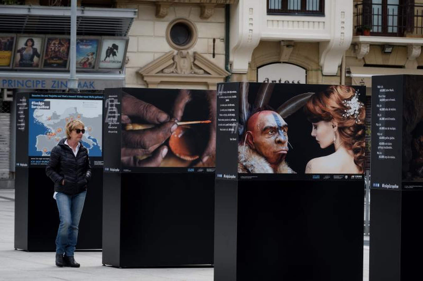 La exposición itinerante #IceAgeEuroepaNow, que muestra fotografías de gran formato acerca de descubrimientos sobre la herencia cultural de la Edad de Hielo, recala en San Sebastián dentro del recorrido que inició hace un año en el yacimiento de Neanderthal (Alemania) y que ha pasado por Croacia, Italia y Francia. La muestra se podrá ver hasta junio.