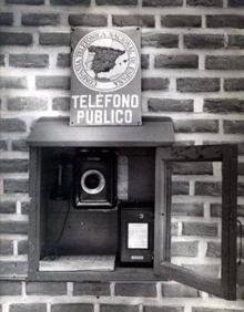 Imagen secundaria 2 - El Gobierno estudia un borrador de real decreto que provoca que las cabinas y las guías telefónicas tengan los días contados