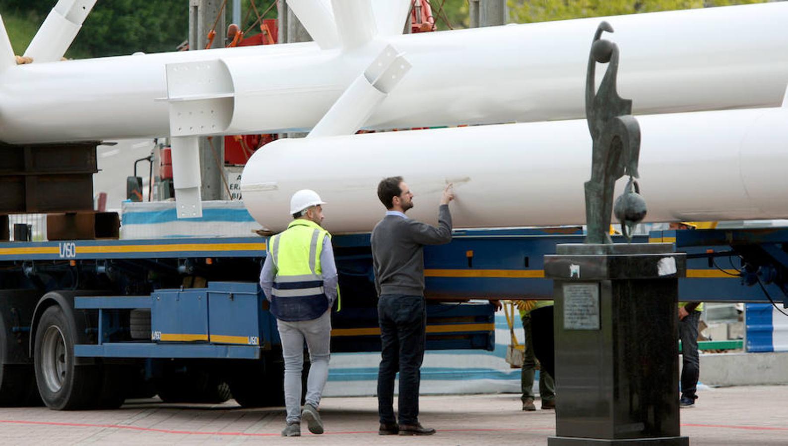 El elemento más singular del estadio de la Real Sociedad llegó ayer y empezará a tomar forma en la remodelación