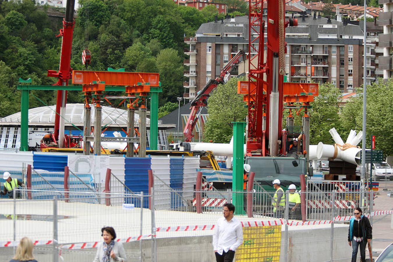 El elemento más singular del estadio de la Real Sociedad llegó ayer y empezará a tomar forma en la remodelación