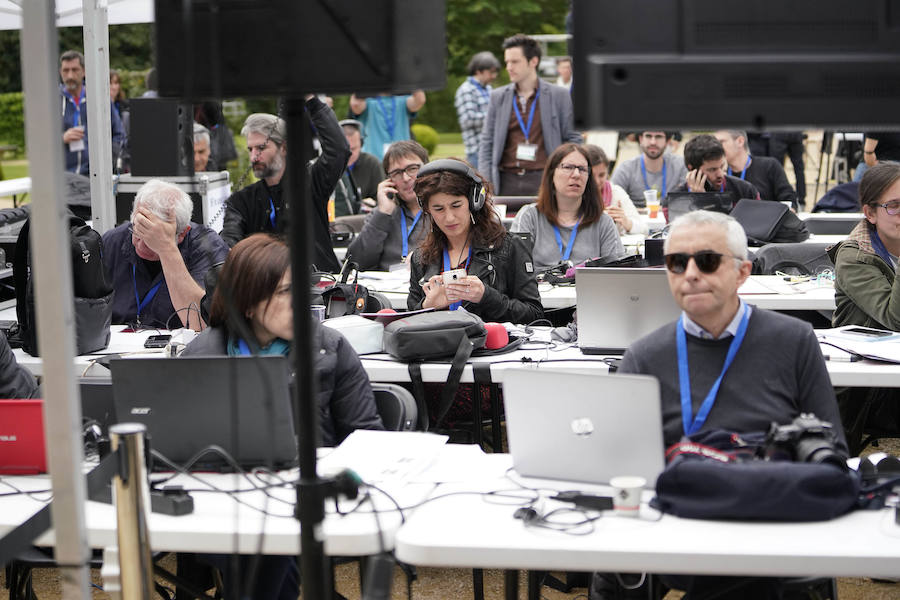 La villa Arnaga, en Kanbo, ha acogido la cumbre, organizada por el Grupo Internacional de Contacto (GIC), el Foro Social Permanente y la asociación vascofrancesa Bake Bidea, y que ha reunido a «personalidades internacionales» que han avalado la decisión de disolverse hecha pública este jueves por ETA.