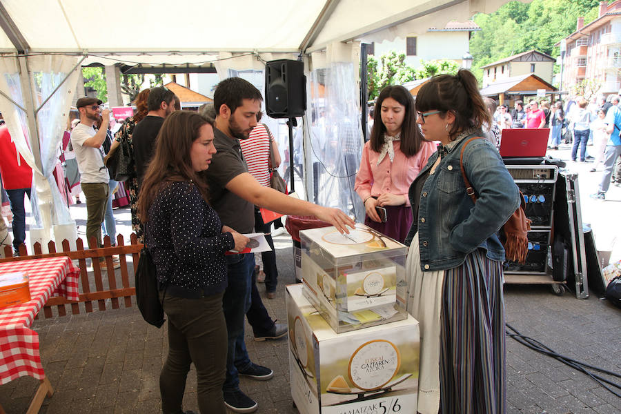 Idiazabal ha vivido este domingo una nueva edición de la Feria del Queso Vasco.