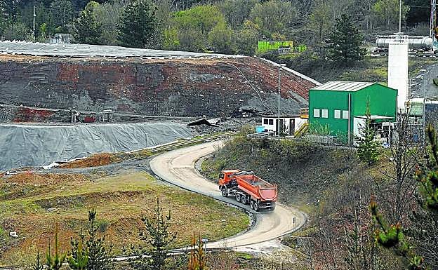 La Diputación de Gipuzkoa Gipuzkoa estudiará las alternativas que le ofrezca la de Bizkaia para poder llevar la basura del territorio