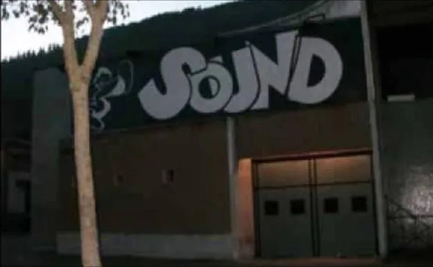 Exterior de la discoteca Sound, en el término municipal de Irura.