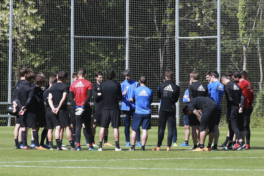 Los jugadores de la Real Sociedad han entrenado este viernes en Zubieta de cara al partido de mañana a las 16.15 horas en Anoeta contra el Leganés en Anoeta.
