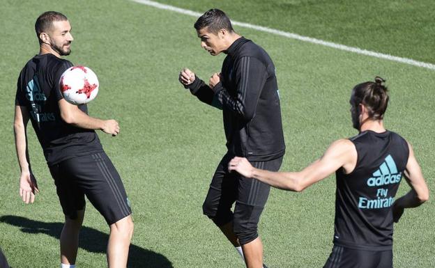 Benzema, Cristiano y Bale, entrenando en Valdebebas. 