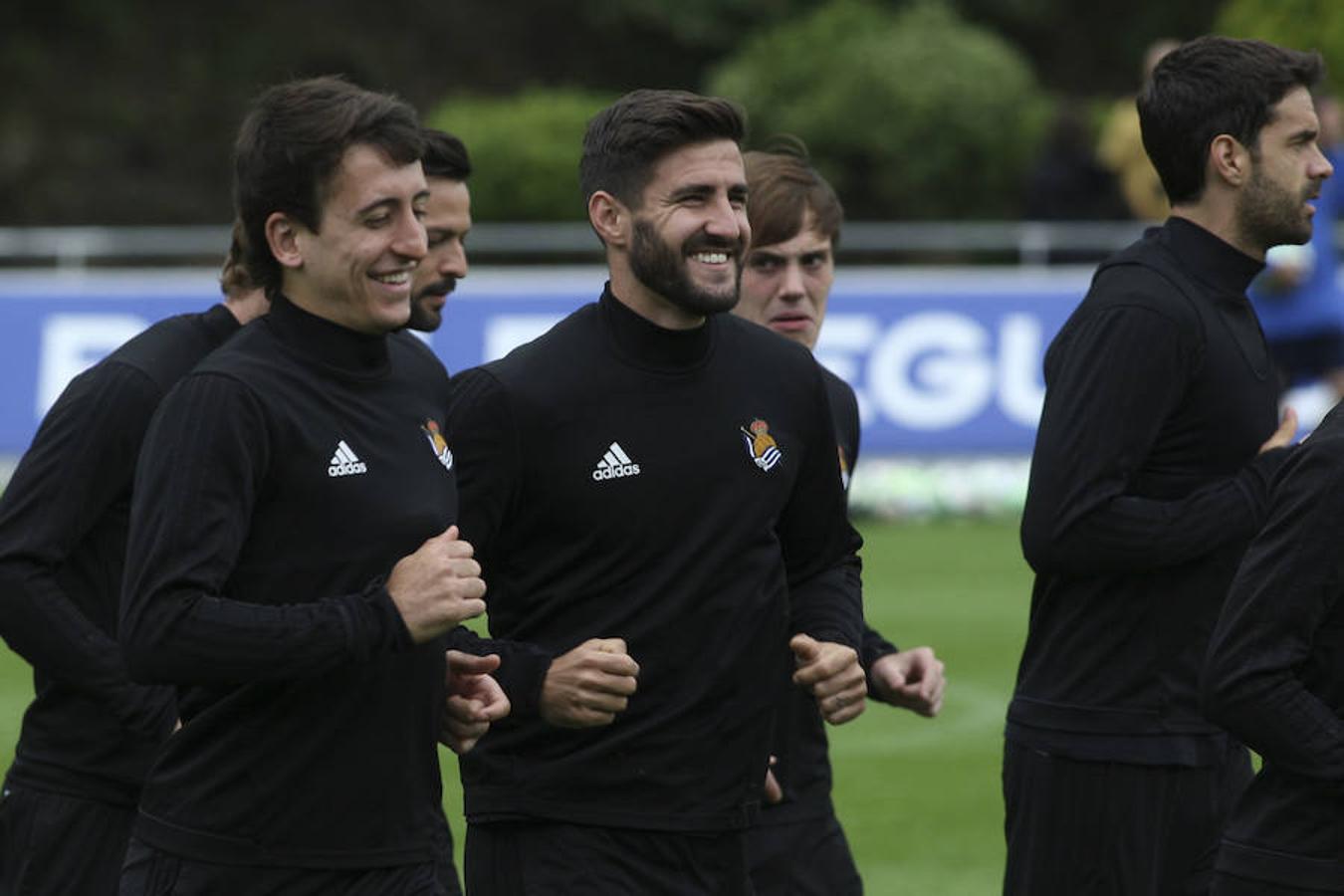 El equipo txuri-urdin se ha ejercitado con la baja de Héctor Moreno y la novedad de Le Normand 