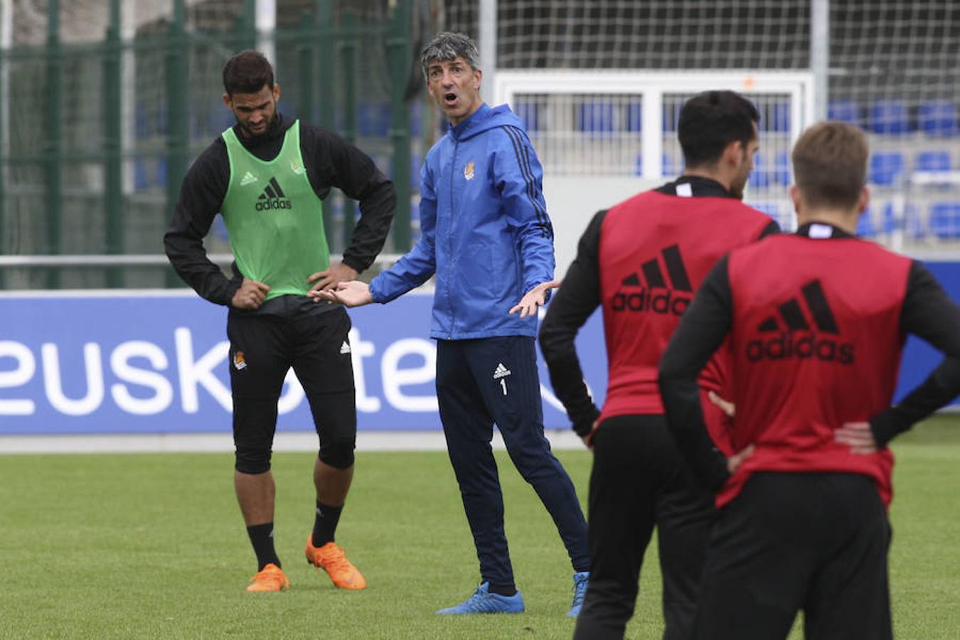 El equipo txuri-urdin se ha ejercitado con la baja de Héctor Moreno y la novedad de Le Normand 