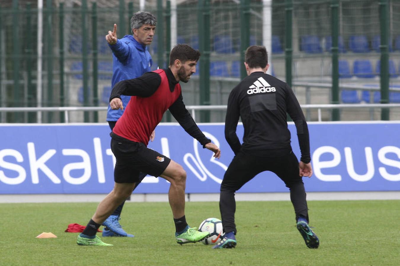 El equipo txuri-urdin se ha ejercitado con la baja de Héctor Moreno y la novedad de Le Normand 