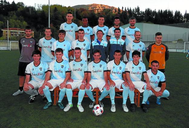 El equipo de fútbol de preferente de la UDA pasó de estar salvado, a la posible promoción. 