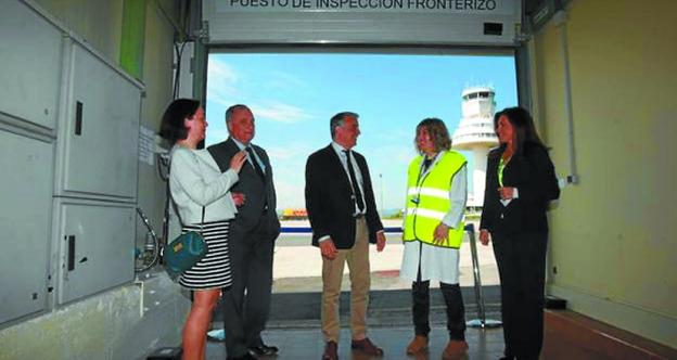 Javier De Andrés visitó ayer las instalaciones de Foronda. 