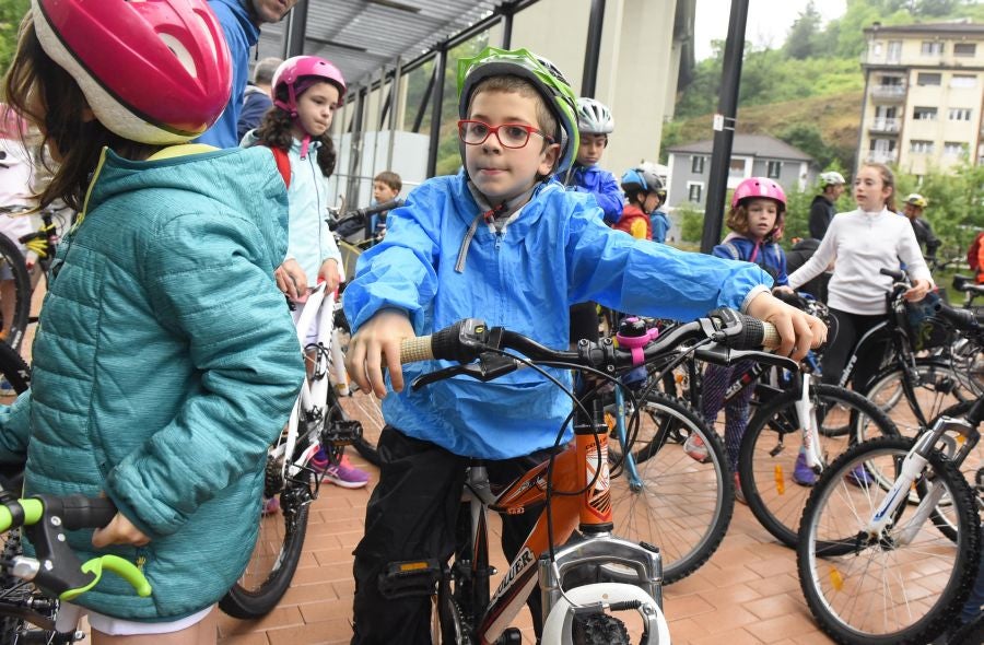 Gipuzkoa vive hoy y mañana sobre dos ruedas de la mano de la segunda feria Bicibizi, que desplegará un intenso programa de actividades, recorridos, talleres y actuaciones con la bicicleta como argumento.
