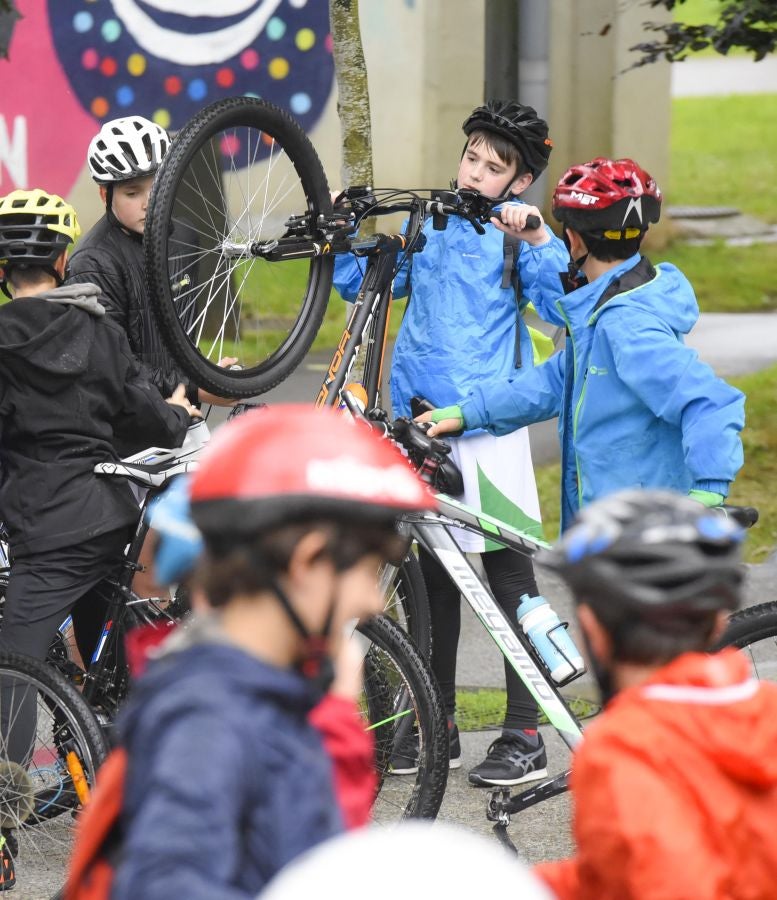 Gipuzkoa vive hoy y mañana sobre dos ruedas de la mano de la segunda feria Bicibizi, que desplegará un intenso programa de actividades, recorridos, talleres y actuaciones con la bicicleta como argumento.
