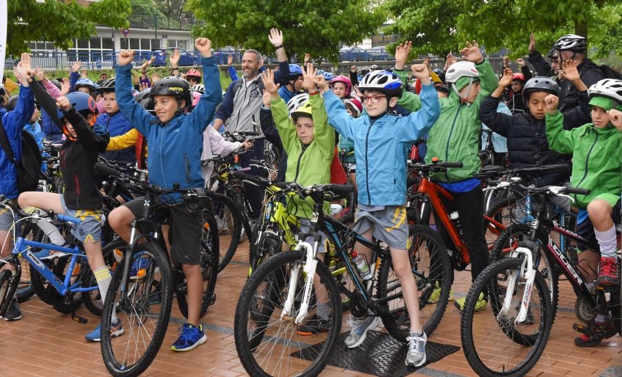 Gipuzkoa vive hoy y mañana sobre dos ruedas de la mano de la segunda feria Bicibizi, que desplegará un intenso programa de actividades, recorridos, talleres y actuaciones con la bicicleta como argumento.