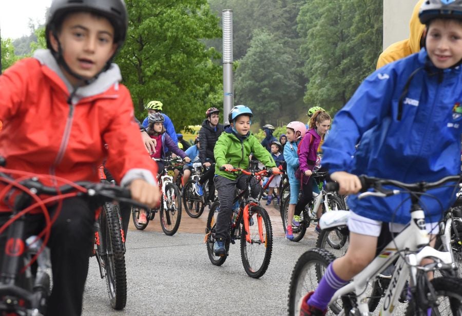 Gipuzkoa vive hoy y mañana sobre dos ruedas de la mano de la segunda feria Bicibizi, que desplegará un intenso programa de actividades, recorridos, talleres y actuaciones con la bicicleta como argumento.