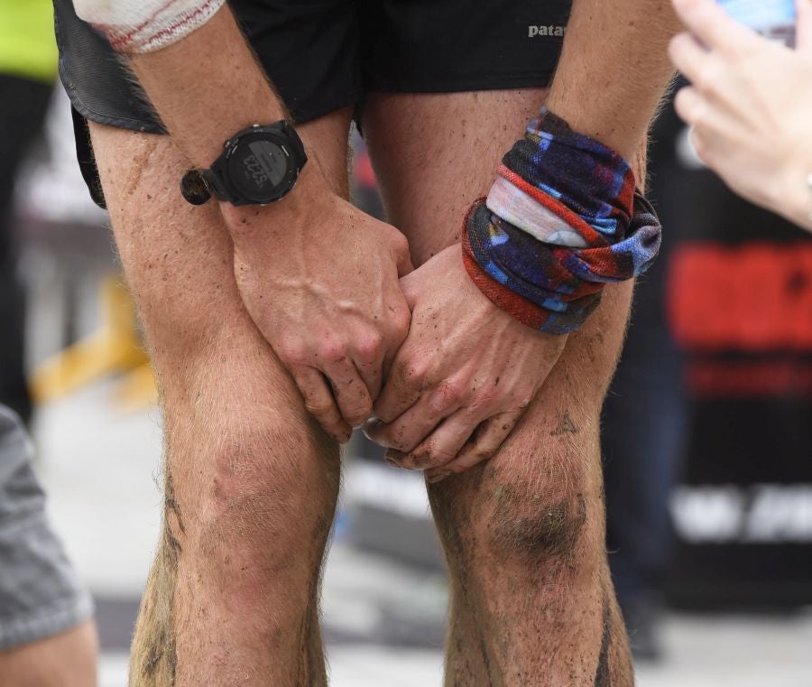 El joven suizo Rémi Bonnet (23 años) se ha impuesto en la categoría masculina de la Zegama-Aizkorri tras completar la prueba en 3:53:57.